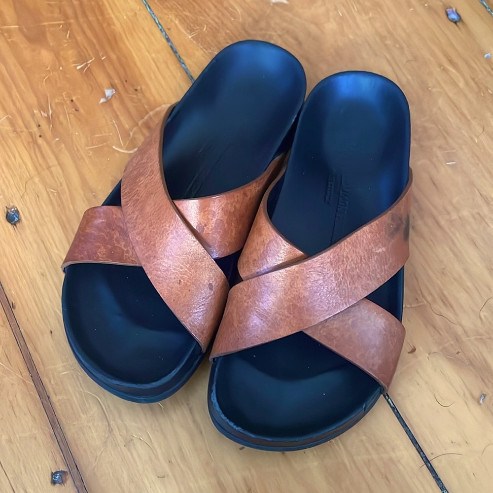 Common Projects Women’s sandals - Leather slides cross strap - brown